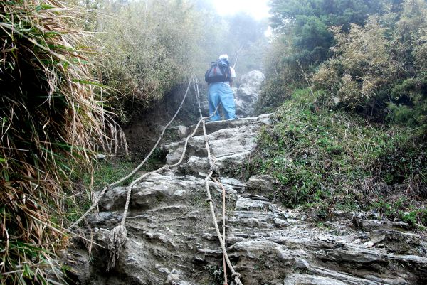 大峭壁拉繩處