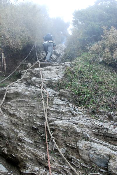 大峭壁拉繩處