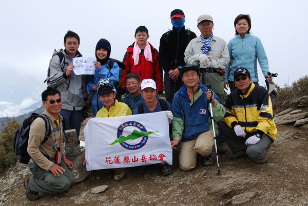 塔關山登頂合照