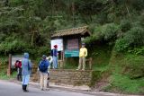 塔關山登山口準備出發